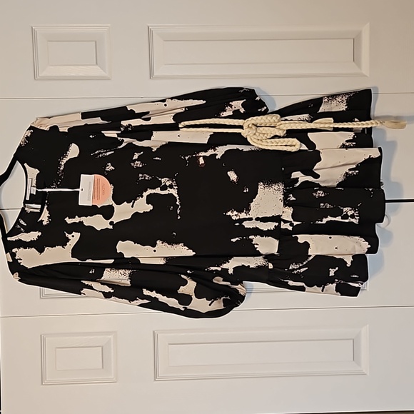 NWT Alexis Barbara Isaias - Picture 2 of 6